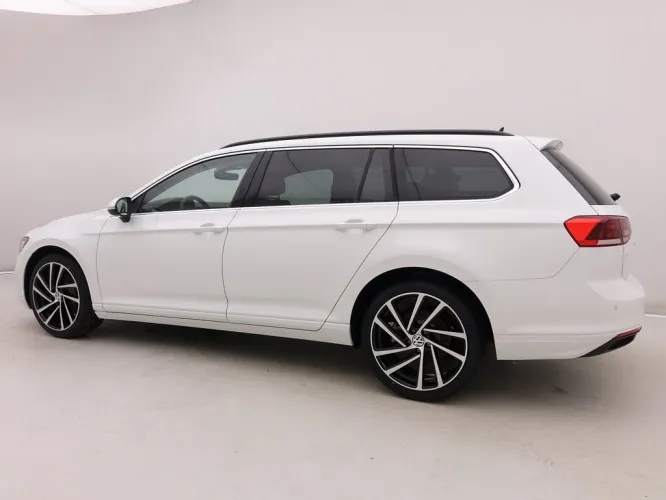 Volkswagen Passat Variant 1.5 TSi 150 DSG Variant + AppConnect + LED Lights + Alu19 Image 3