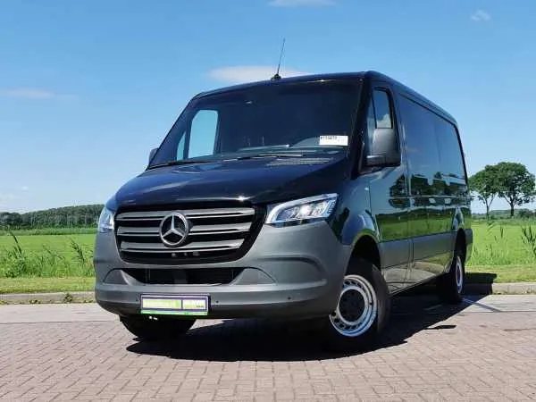 Mercedes-Benz Sprinter 317 L2H1 Mbux LED 170Pk! Image 1