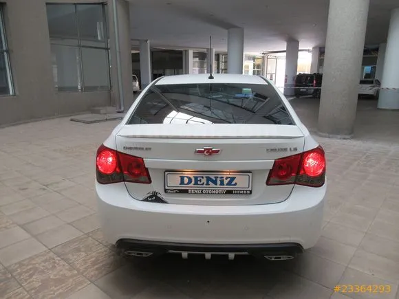 Chevrolet Cruze 1.6 LS Image 4